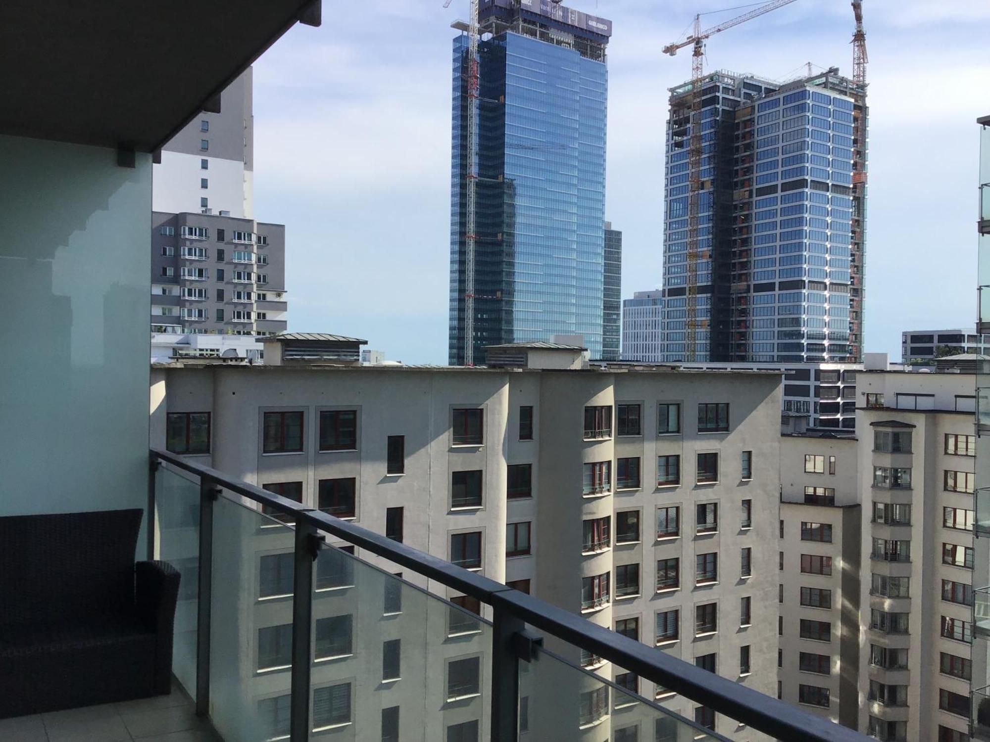 Platinum Towers Hotel Apartments Warsaw Exterior photo